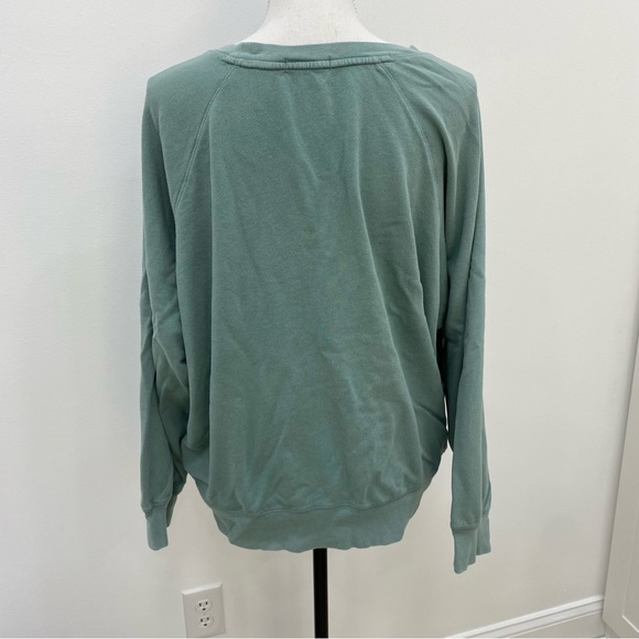 J.Crew Green Crewneck ladies top Sz XL - Picture 4 of 6